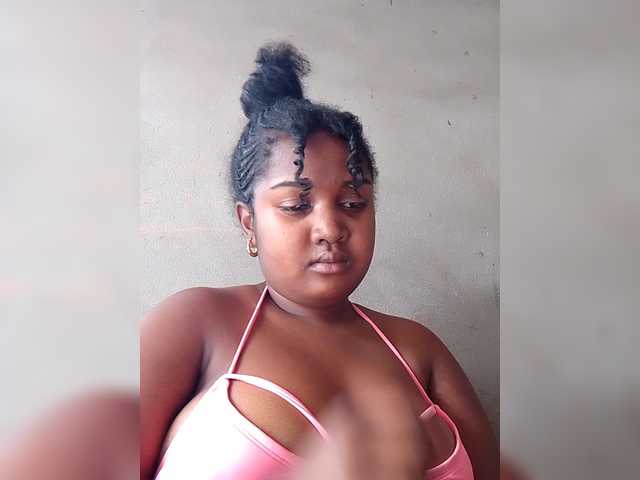 Ezrahsexy's BongaCams show and profile