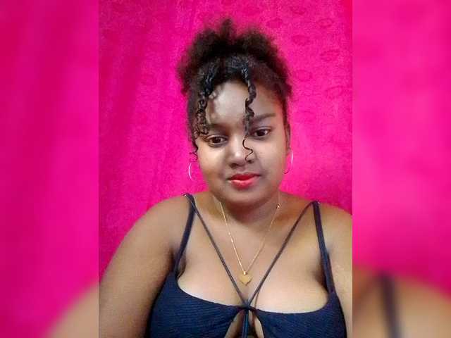 Ezrahsexy's BongaCams show and profile