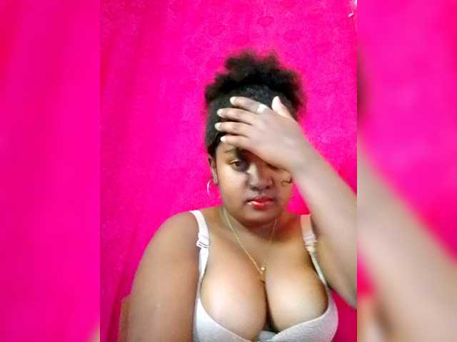 Ezrahsexy's BongaCams show and profile