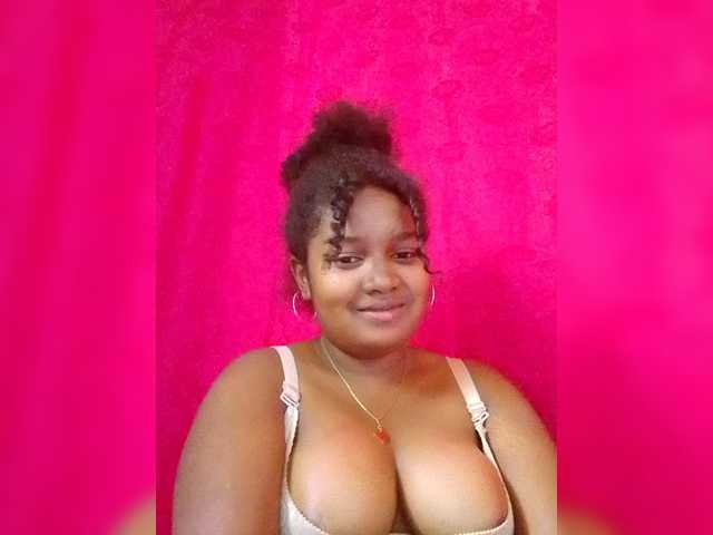 Ezrahsexy's BongaCams show and profile