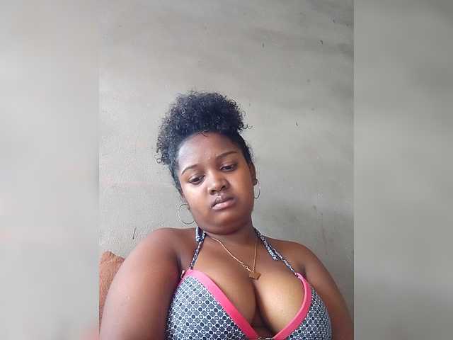 Ezrahsexy's BongaCams show and profile