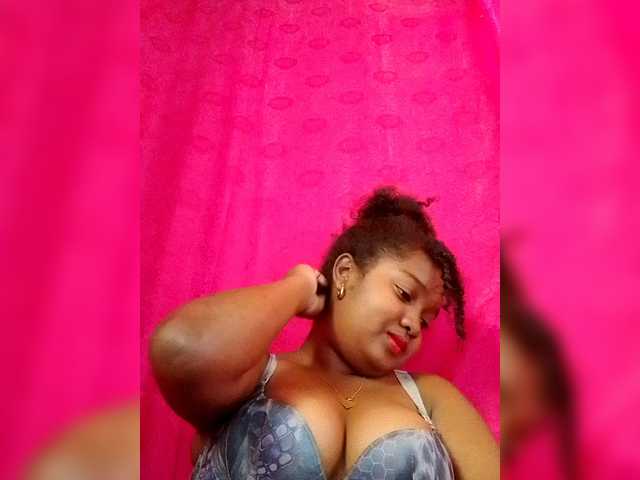 Ezrahsexy's BongaCams show and profile