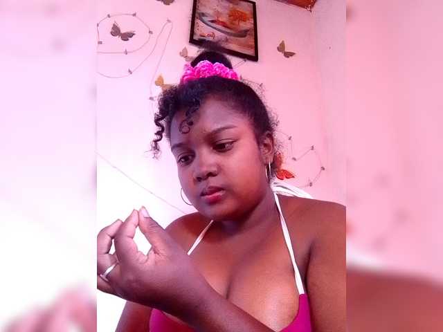 Ezrahsexy's BongaCams show and profile