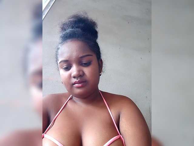 Ezrahsexy's BongaCams show and profile