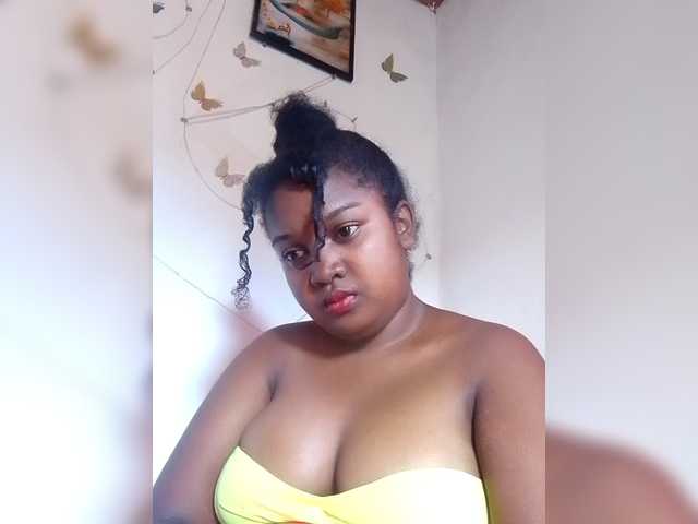 Ezrahsexy's BongaCams show and profile