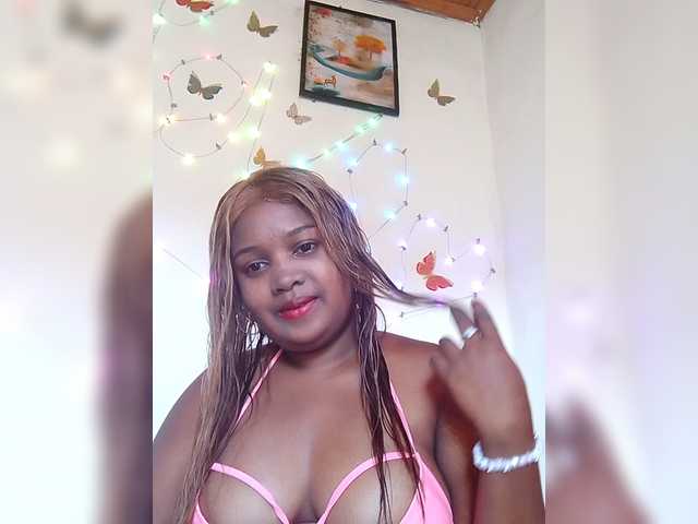 Ezrahsexy's BongaCams show and profile