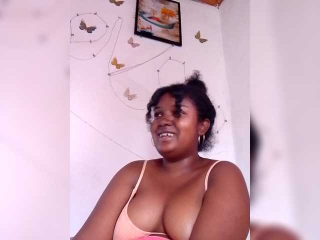 Ezrahsexy's BongaCams show and profile