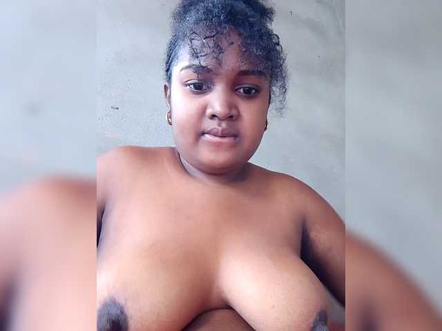 Ezrahsexy's BongaCams show and profile