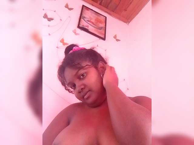 Ezrahsexy's BongaCams show and profile