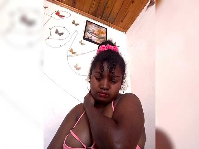 Ezrahsexy's BongaCams show and profile