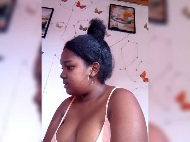 Ezrahsexy's BongaCams show and profile