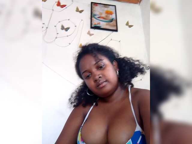 Ezrahsexy's BongaCams show and profile