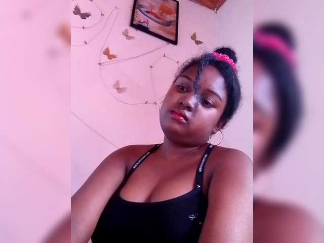 Ezrahsexy's BongaCams show and profile