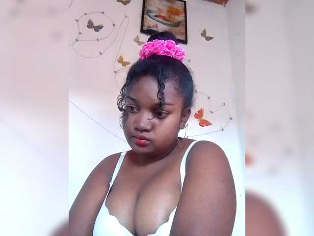 Ezrahsexy's BongaCams show and profile