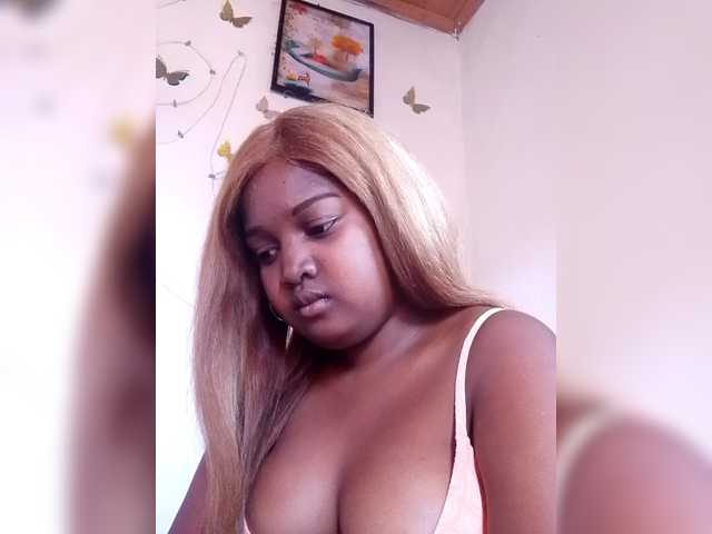 Ezrahsexy's BongaCams show and profile