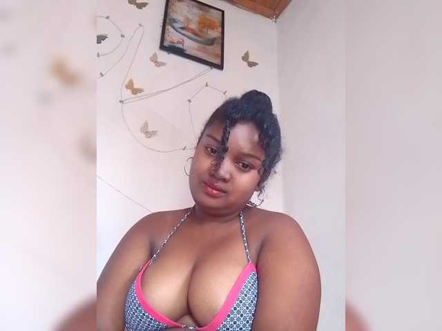 Ezrahsexy's BongaCams show and profile