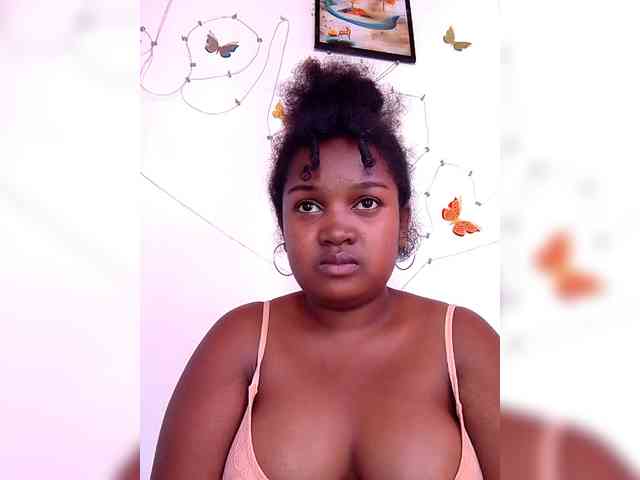 Ezrahsexy webcam