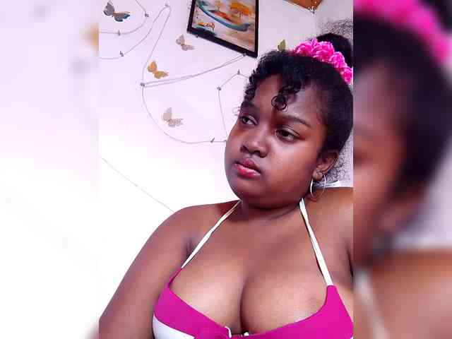 Ezrahsexy Live Webcam on BongaCams