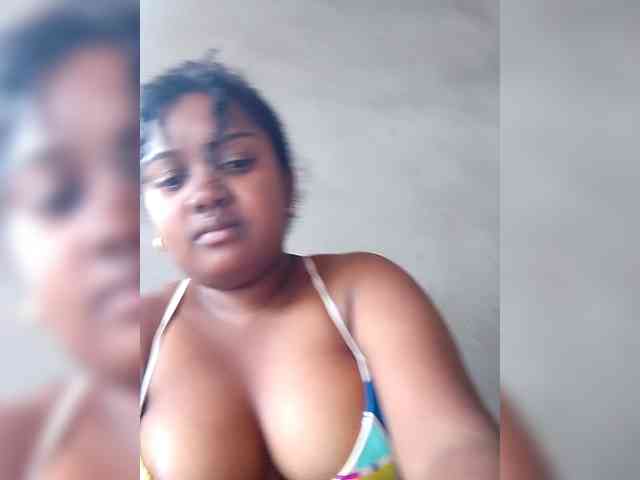 Ezrahsexy webcam