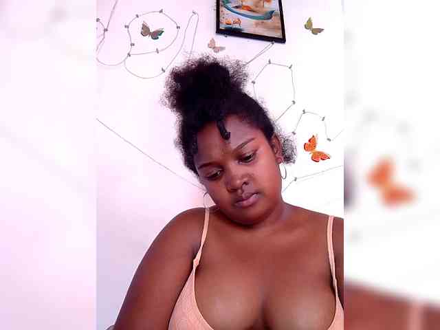 Ezrahsexy webcam