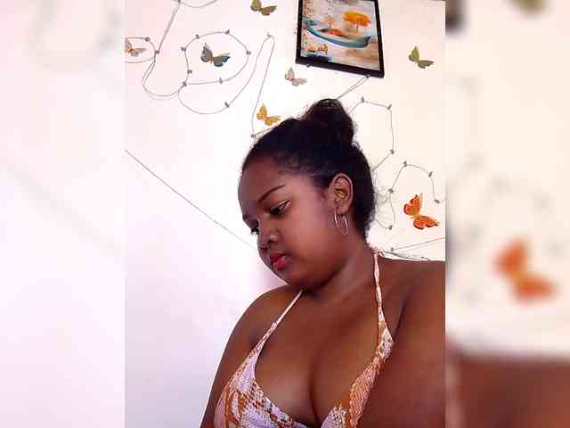 Ezrahsexy Live Webcam on BongaCams