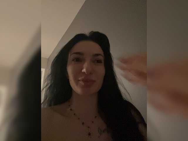 Adaiza1's BongaCams show and profile