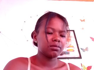 Sayrahsexy's Live Webcam
