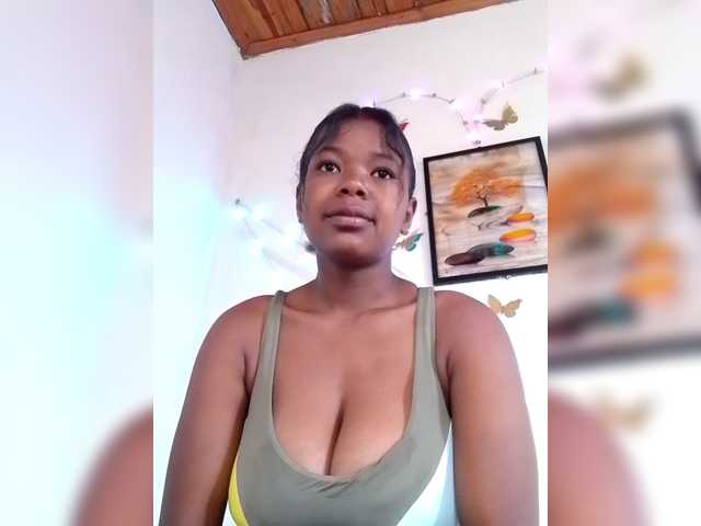 Sayrahsexy's BongaCams show and profile