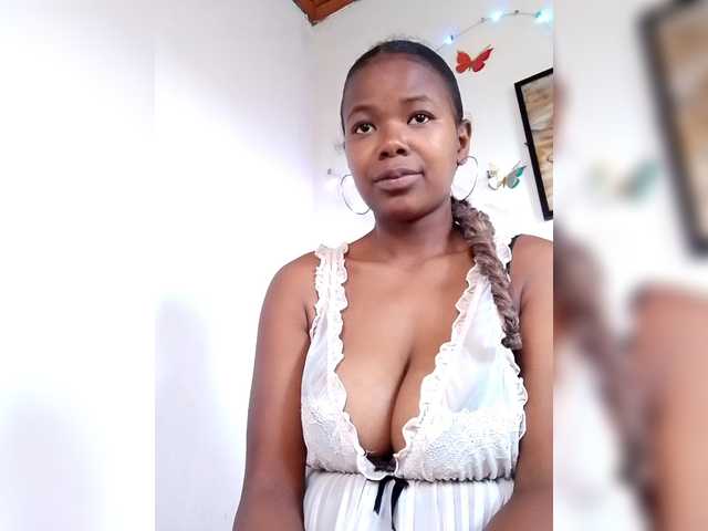 Sayrahsexy's BongaCams show and profile