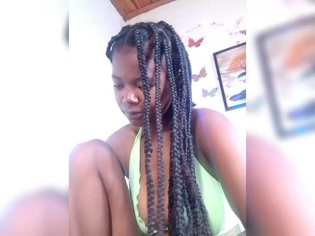 Sayrahsexy's BongaCams show and profile