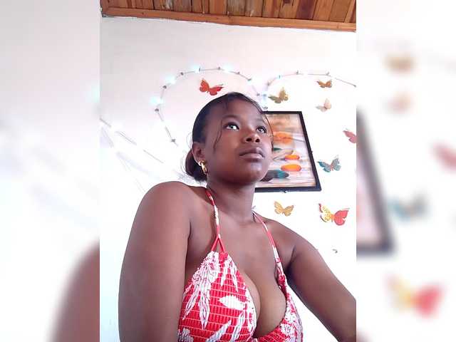 Sayrahsexy's BongaCams show and profile