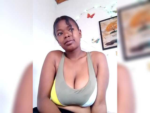 Sayrahsexy's BongaCams show and profile