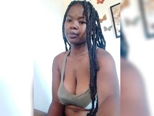 Sayrahsexy's BongaCams show and profile