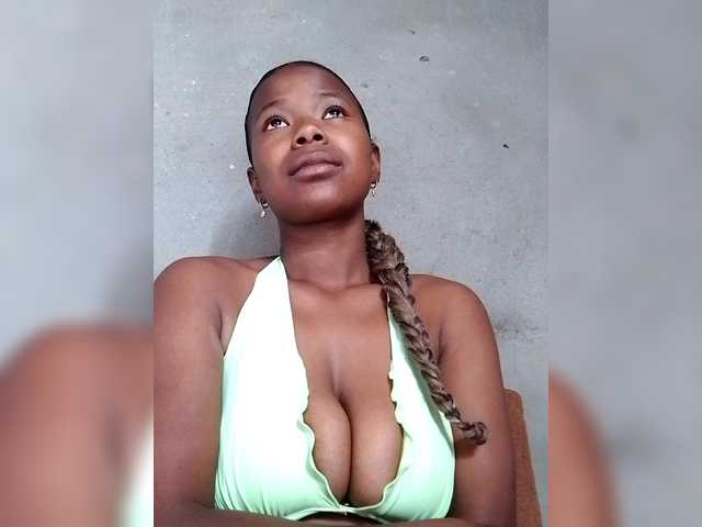 Sayrahsexy's BongaCams show and profile