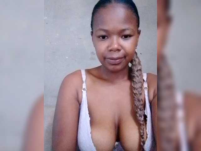 Sayrahsexy's BongaCams show and profile