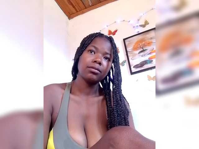 Sayrahsexy's BongaCams show and profile