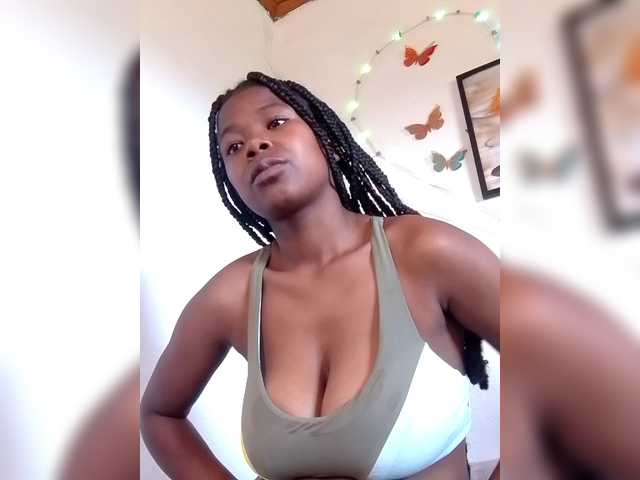 Sayrahsexy's BongaCams show and profile