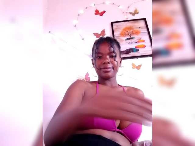 Sayrahsexy's BongaCams show and profile