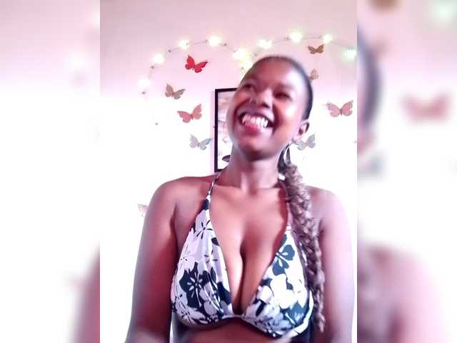 Sayrahsexy's BongaCams show and profile