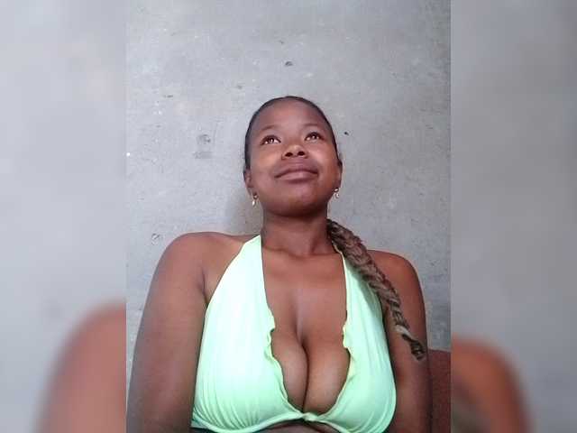 Sayrahsexy's BongaCams show and profile