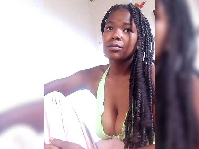 Sayrahsexy's BongaCams show and profile