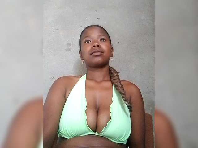 Sayrahsexy's BongaCams show and profile