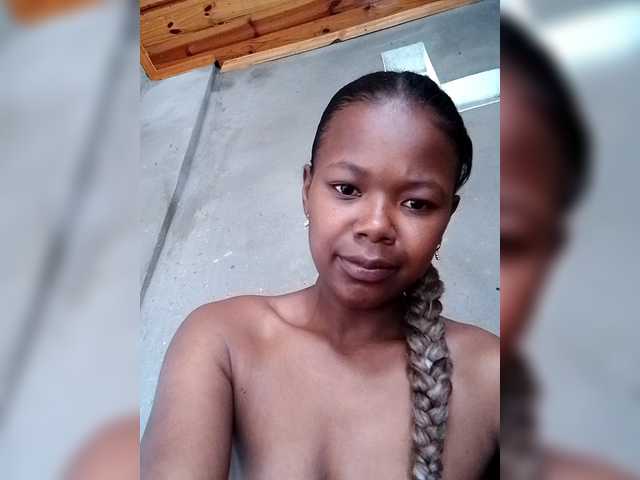 Sayrahsexy's BongaCams show and profile