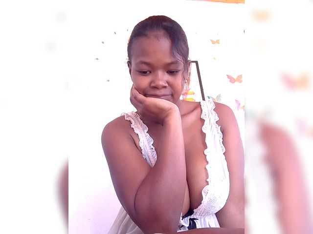 Sayrahsexy's BongaCams show and profile