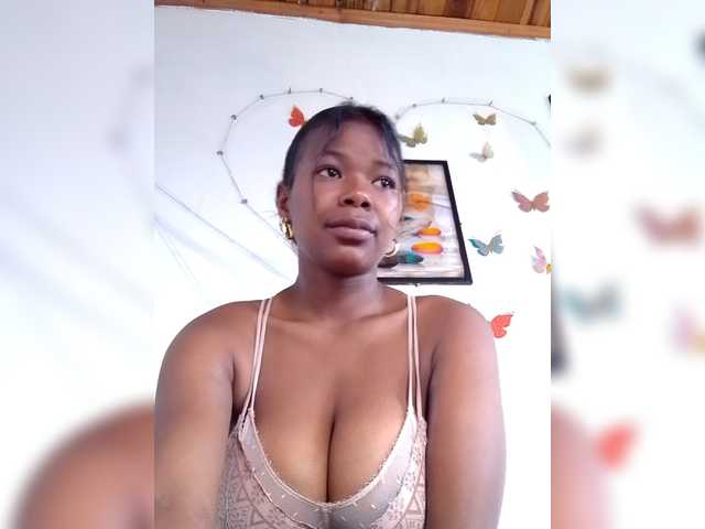 Sayrahsexy's BongaCams show and profile