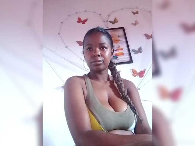 Sayrahsexy's BongaCams show and profile