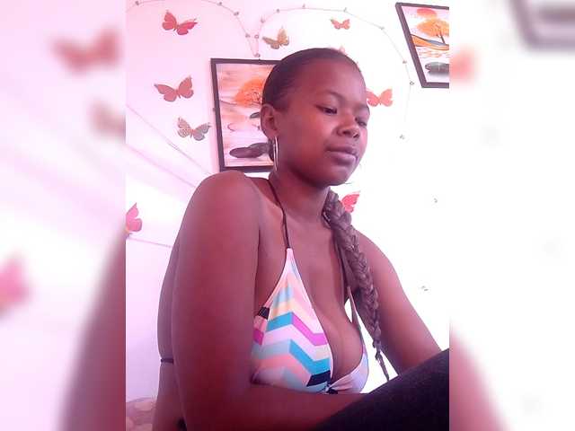 Sayrahsexy's BongaCams show and profile