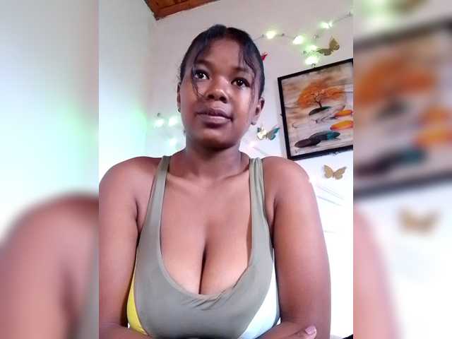 Sayrahsexy's BongaCams show and profile