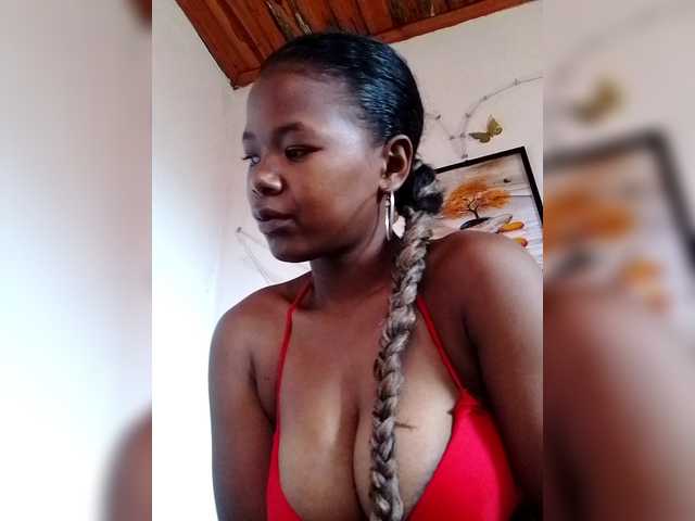 Sayrahsexy's BongaCams show and profile