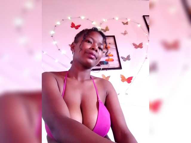 Sayrahsexy's BongaCams show and profile